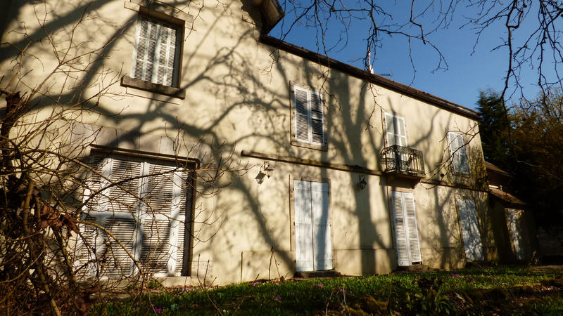 Propriété - 373 m² - 15 pièces