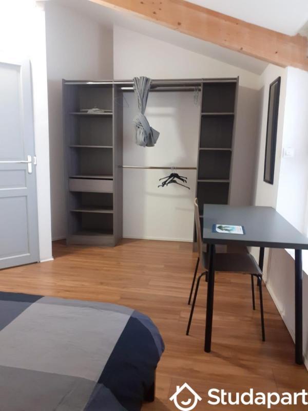 Chambre - 9 m² - 1 pièce