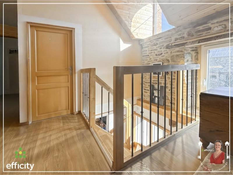 Maison - 180 m² - 7 pièces