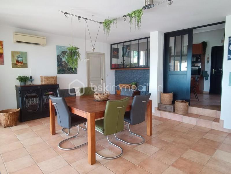 Maison d'architecte - 220 m² - 7 pièces