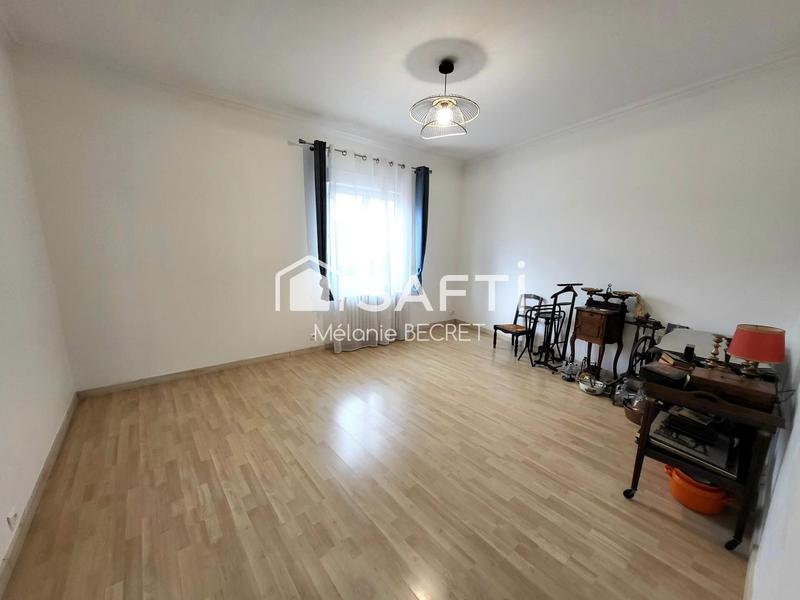 Maison - 223 m² - 8 pièces