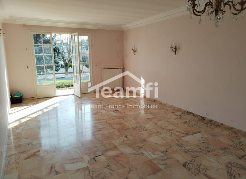 Maison - 160 m² - 8 pièces