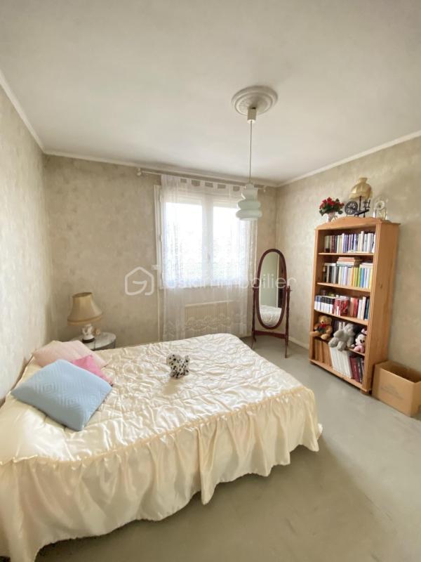 Villa - 107 m² - 6 pièces