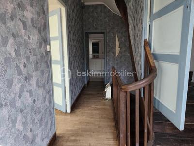 Maison - 200 m² - 11 pièces