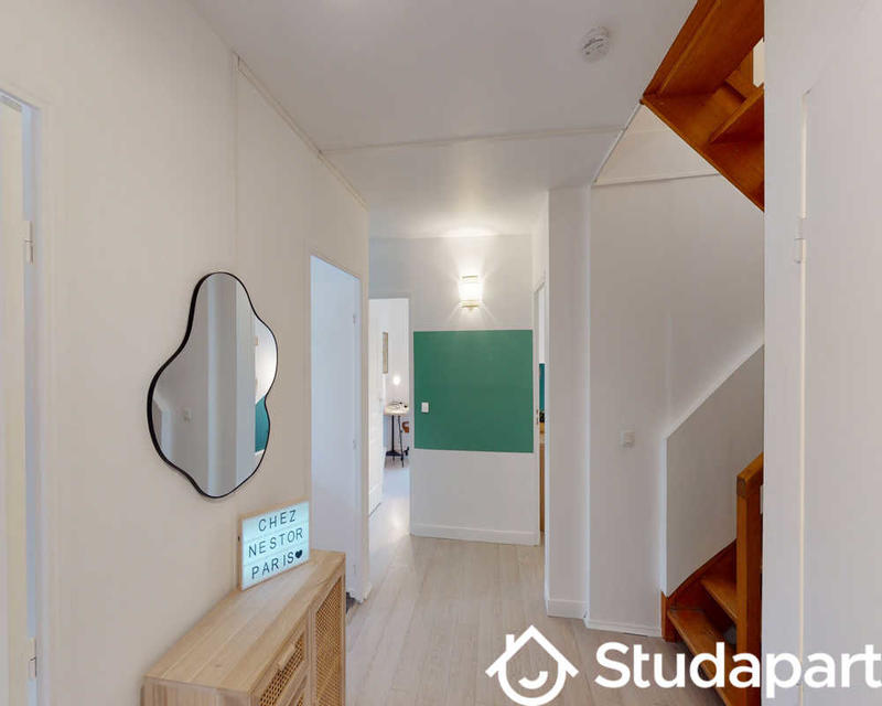 Chambre - 140 m² - 1 pièce