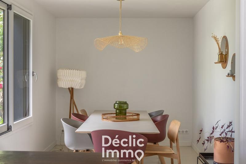 Maison - 200 m² - 7 pièces