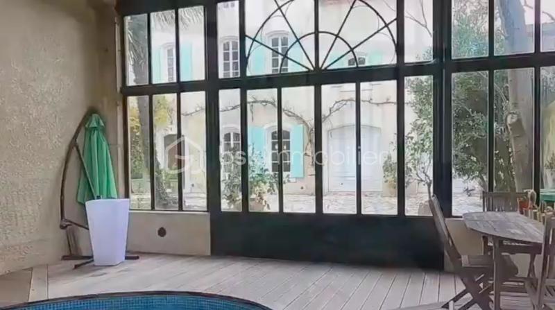 Demeure - 283 m² - 10 pièces