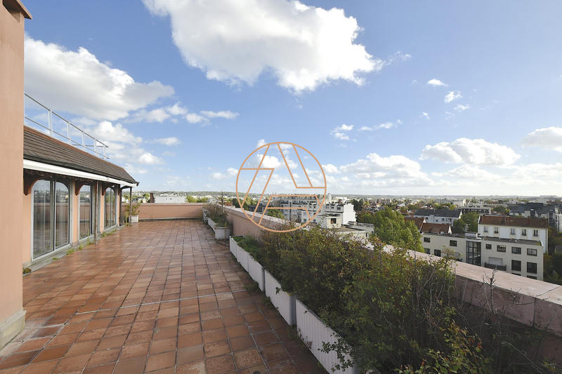 Appartement - 150 m² - 6 pièces