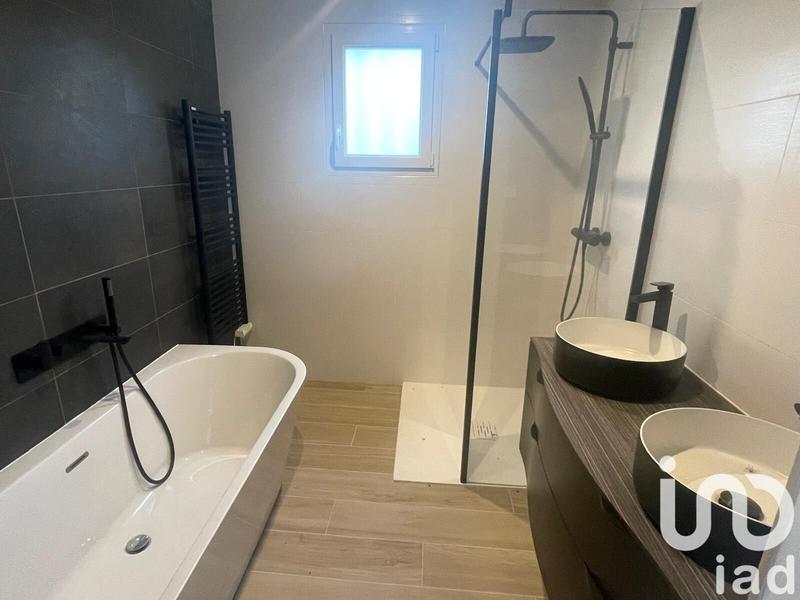 Maison - 178 m² - 6 pièces