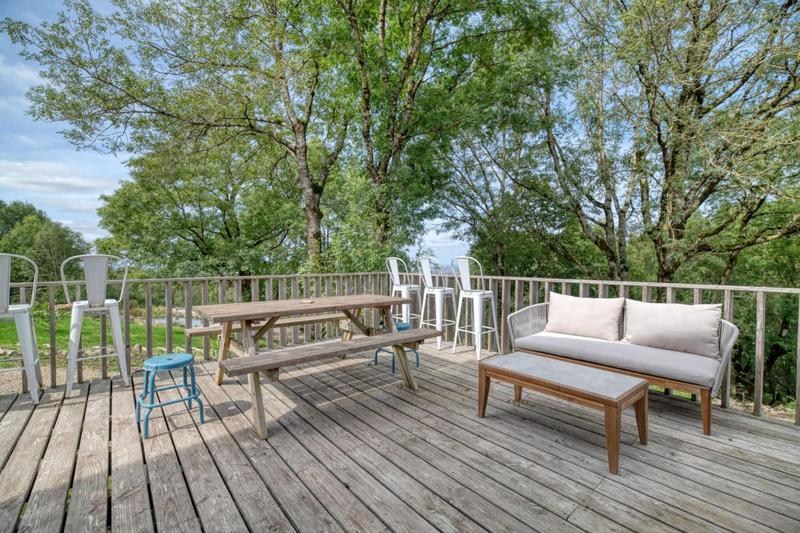 Maison - 298 m² - 10 pièces