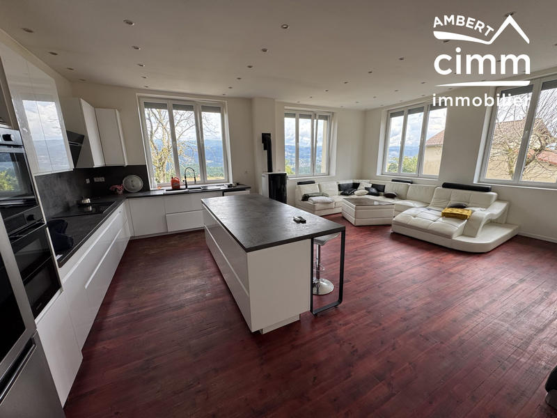 Maison - 120 m² - 4 pièces