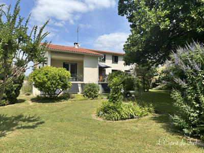 Maison - 198 m² - 11 pièces