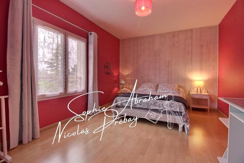 Maison - 165 m² - 9 pièces