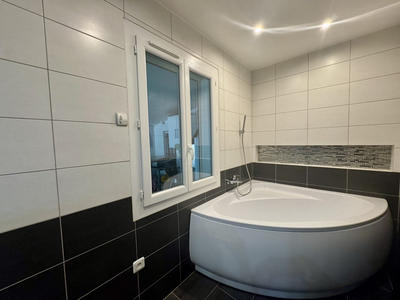 Villa - 101 m² - 4 pièces