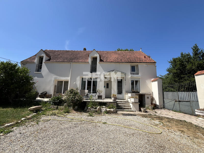Maison - 200 m² - 7 pièces