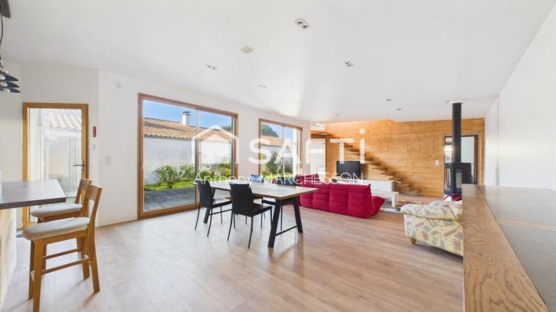 Maison - 123 m² - 4 pièces