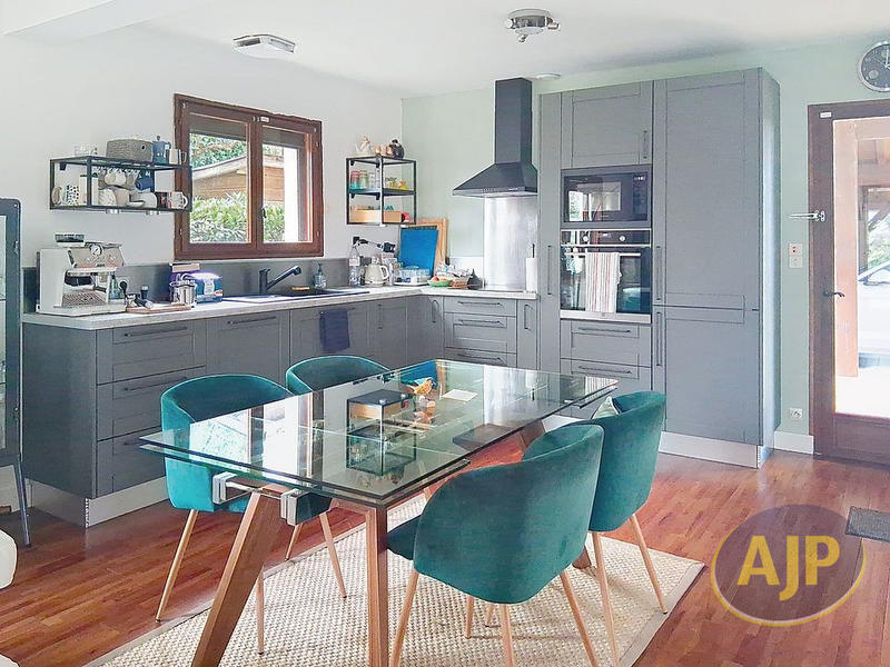 Maison - 144 m² - 5 pièces