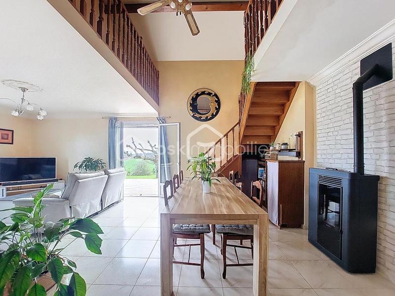 Maison - 143 m² - 5 pièces