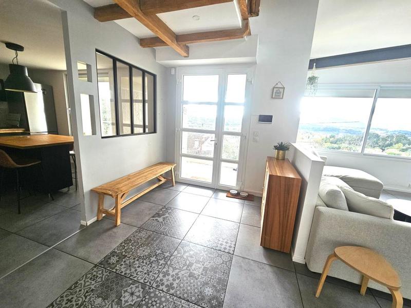 Maison - 197 m² - 5 pièces