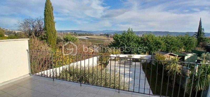 Maison traditionnelle - 110 m² - 5 pièces