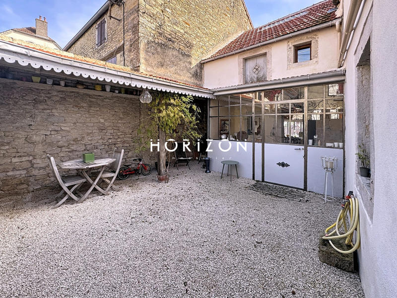 Maison ancienne - 266 m² - 10 pièces