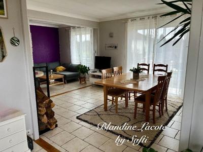 Maison - 135 m² - 8 pièces