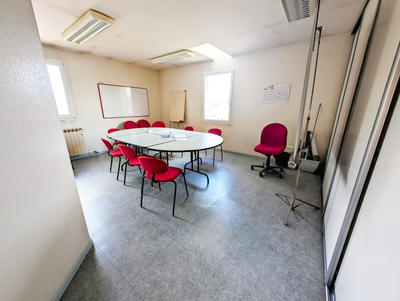 Local commercial - 242 m² - 6 pièces