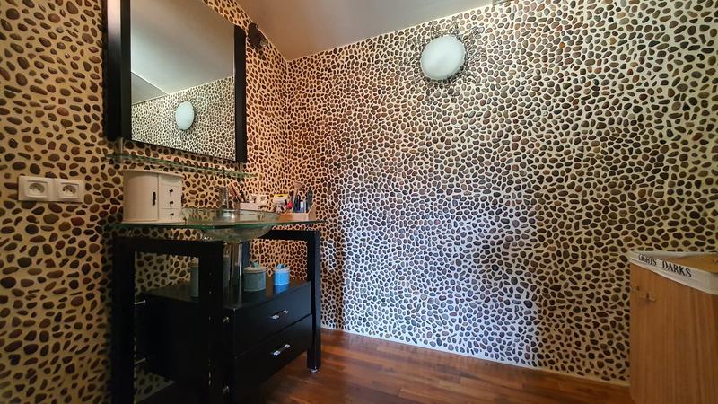 Maison - 232 m² - 14 pièces