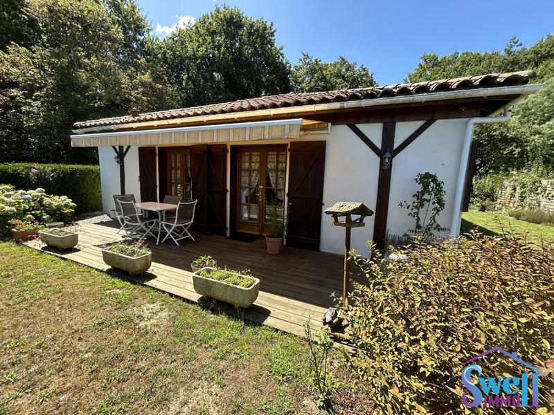 Maison traditionnelle - 282 m² - 14 pièces