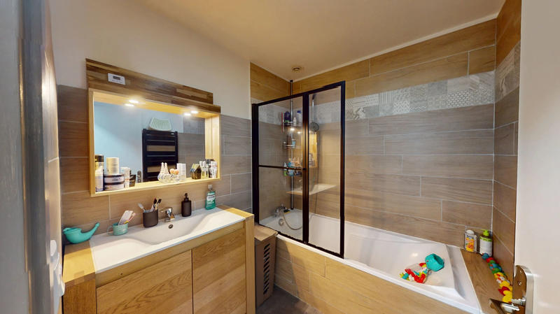 Appartement - 83 m² - 3 pièces