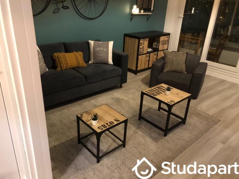 Chambre - 10 m² - 1 pièce