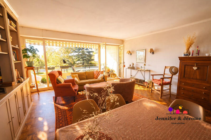 Appartement - 102 m² - 5 pièces