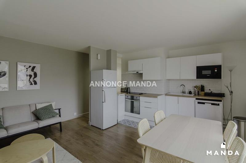 Chambre - 11 m² - 4 pièces