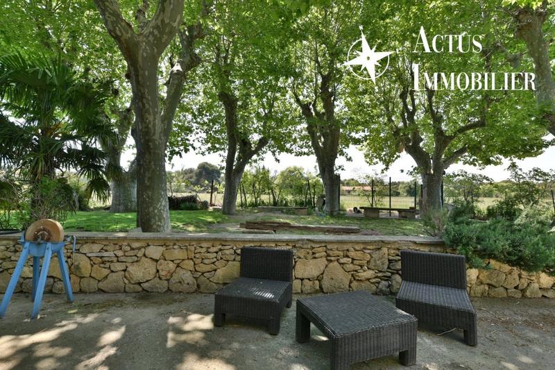 Maison - 450 m² - 12 pièces