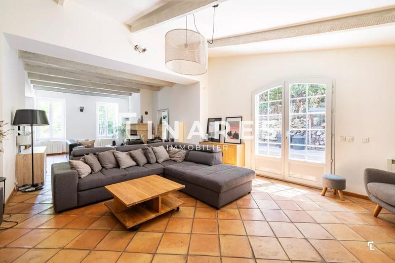 Maison - 166 m² - 5 pièces