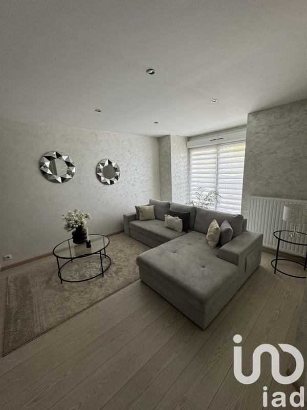 Maison - 212 m² - 8 pièces