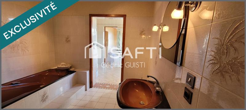 Maison - 234 m² - 9 pièces