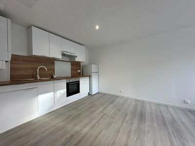 Maison en pierre - 78 m² - 3 pièces