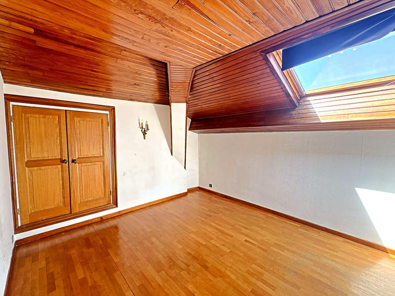 Appartement - 173 m² - 6 pièces