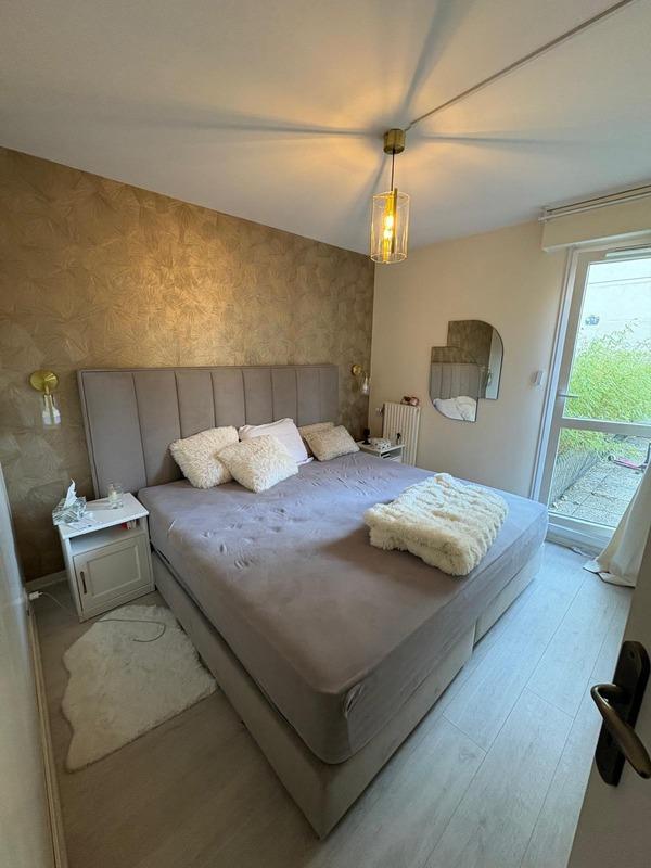 Appartement - 80 m² - 4 pièces