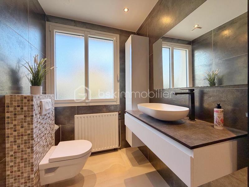 Maison - 114 m² - 7 pièces