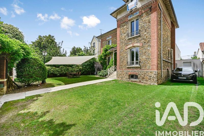 Maison - 198 m² - 5 pièces