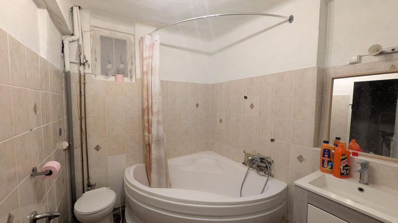 Maison - 93 m² - 5 pièces