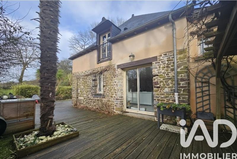 Maison - 250 m² - 8 pièces