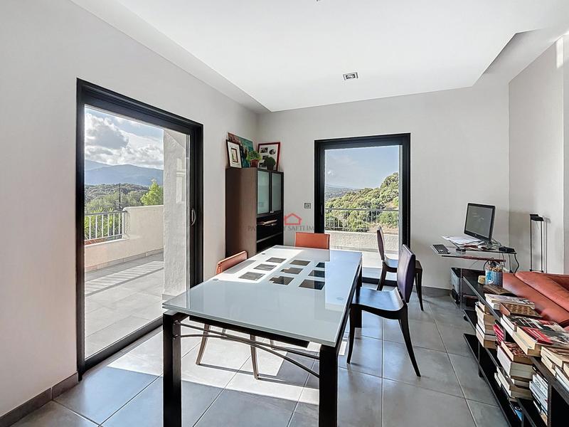 Maison - 170 m² - 6 pièces