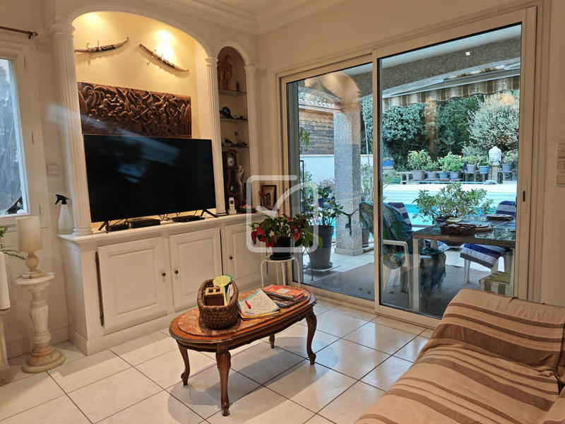 Maison - 157 m² - 6 pièces