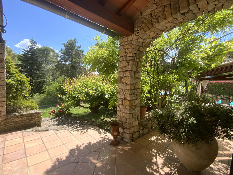 Maison - 210 m² - 6 pièces