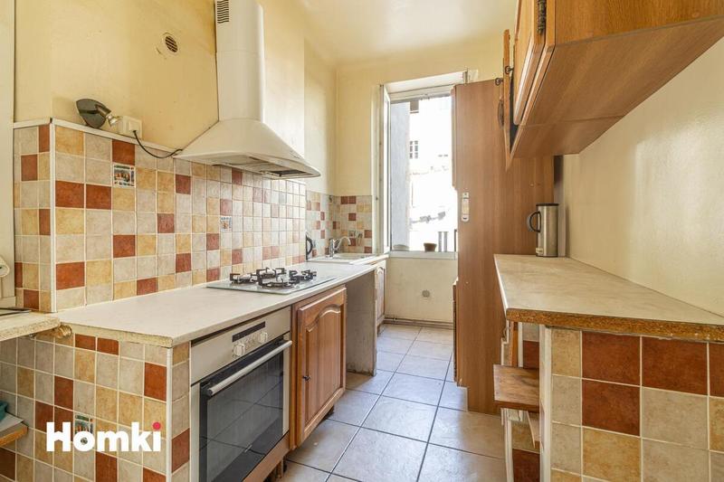 Appartement - 80 m² - 4 pièces