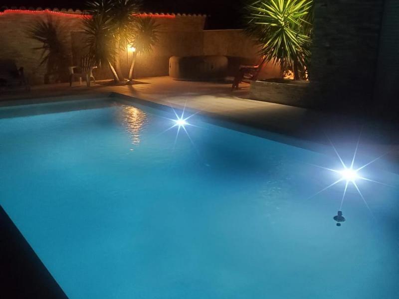 Maison - 250 m² - 9 pièces