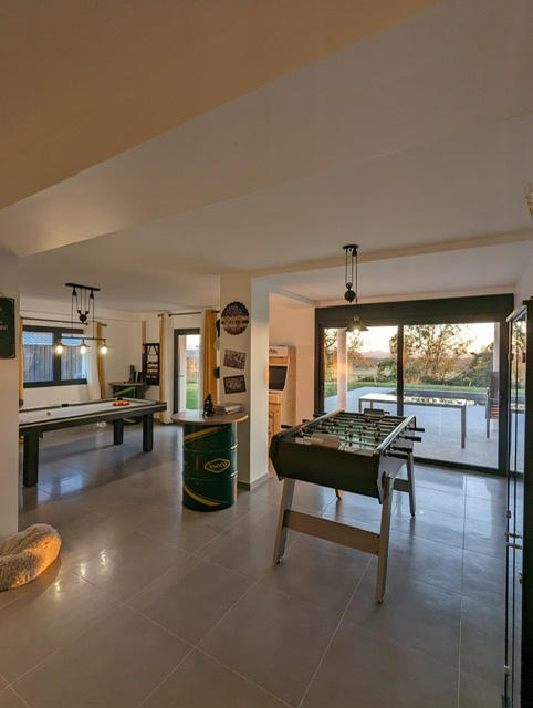 Maison - 258 m² - 6 pièces